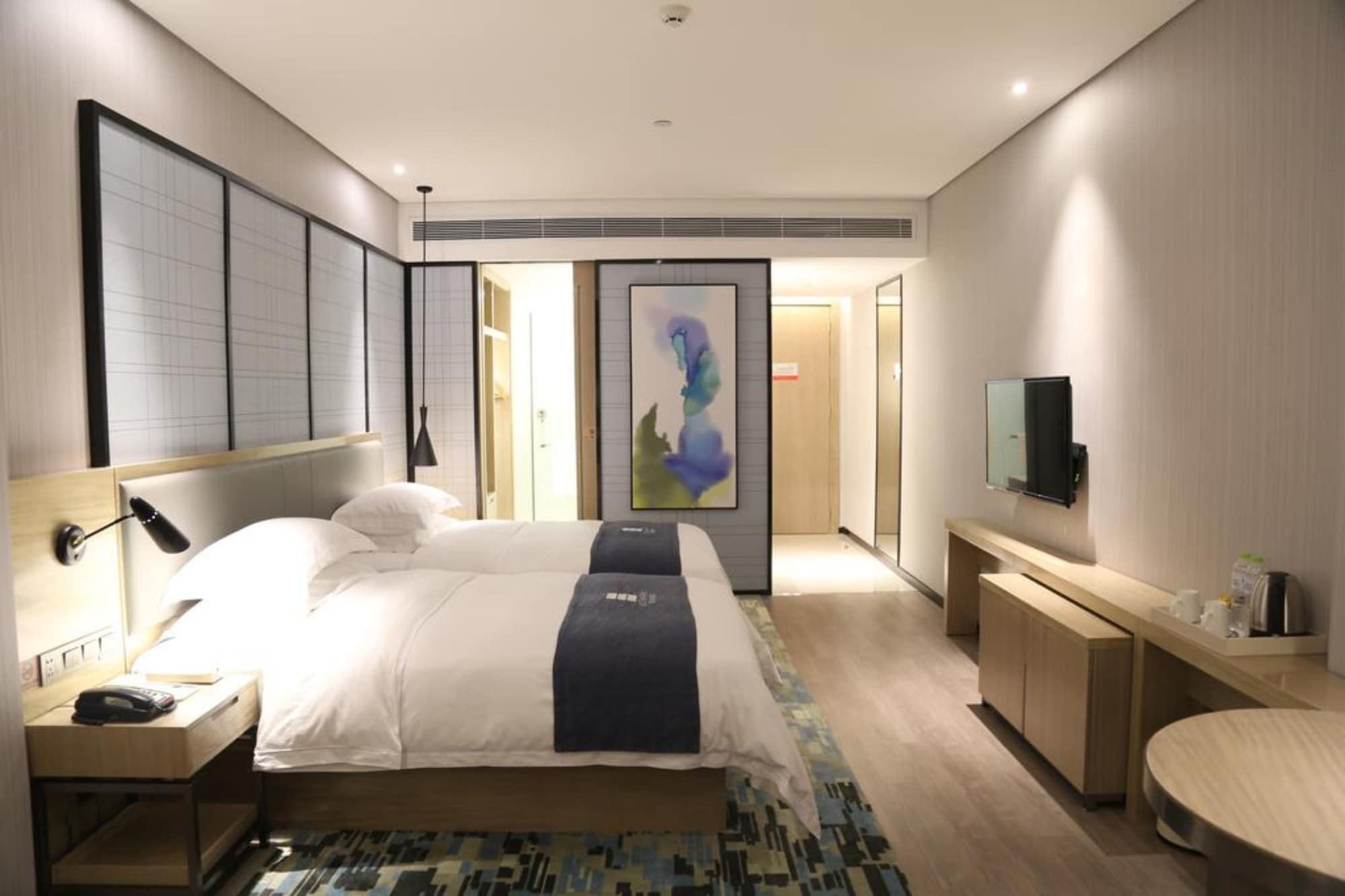 Echarm Hotel Guangzhou Kecun Metro Station Exteriör bild